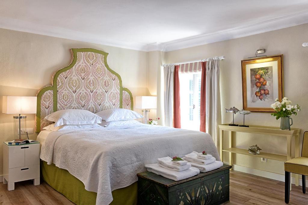 Achillion Liston Suites room 3