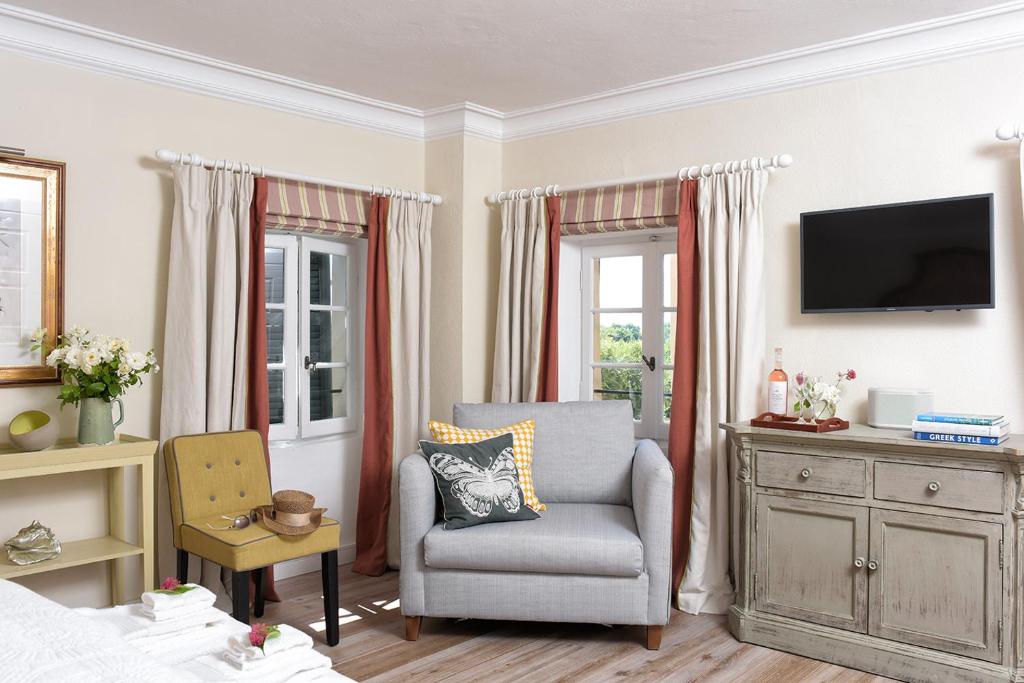 Achillion Liston Suites room 5